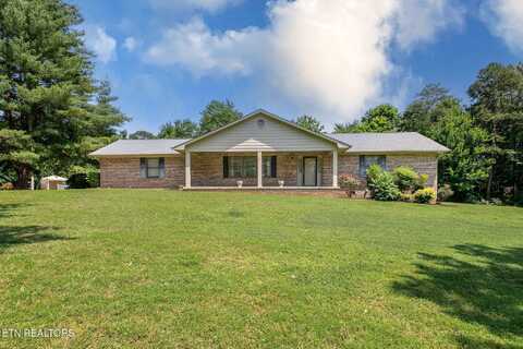 100 Cusick Circle, Lenoir City, TN 37772
