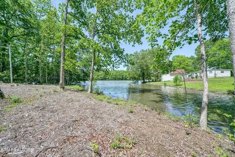 137 Broken Arrow Drive, Crossville, TN 38572