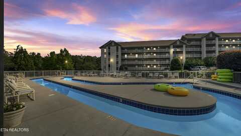 205 Ogle Dr, Pigeon Forge, TN 37863