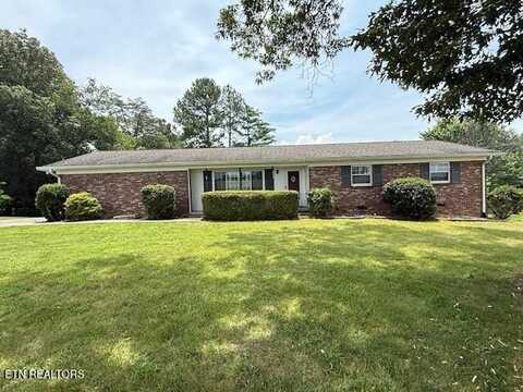 2734 Greenway Drive, Maryville, TN 37803