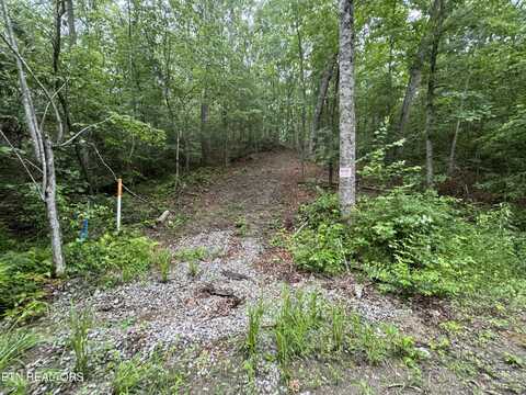 169 Woods Hollow Lane, Crossville, TN 38571