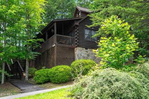719 Kings Hills Blvd, Pigeon Forge, TN 37863