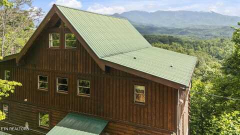769 Cartertown Rd, Gatlinburg, TN 37738
