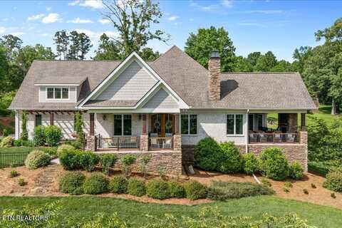 212 Lake Crest Drive, Lenoir City, TN 37772