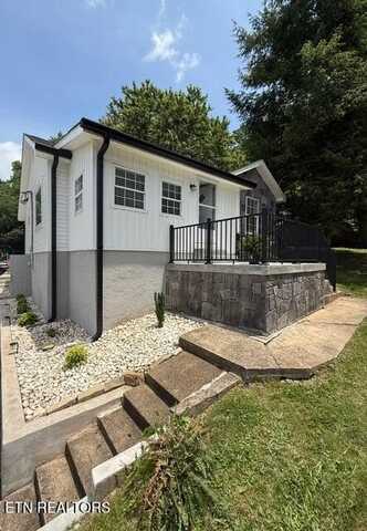 4700 Smithwood Rd, Knoxville, TN 37918
