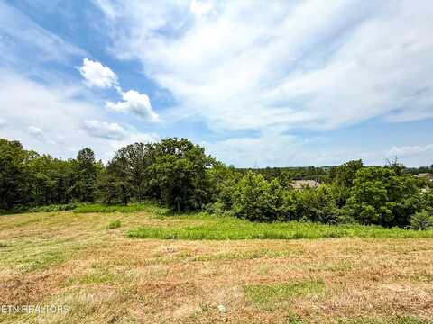140 Forest Creek Pkwy, Oak Ridge, TN 37830