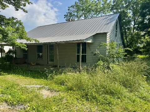 1070 W Rock Quarry Rd, Clarkrange, TN 38553