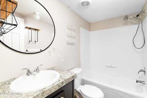 297 Wells Rd, Powell, TN 37849