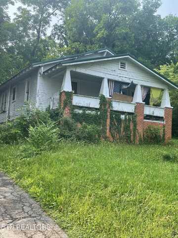 1312 Wales Ave, Maryville, TN 37804