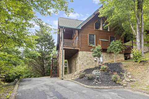 1665 Mountain Lodge Way, Pigeon Forge, TN 37862