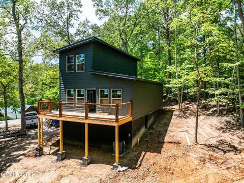 733 B Country Oaks Lane, La Follette, TN 37766