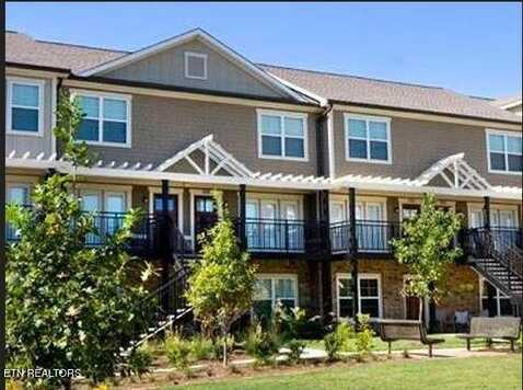 1130 Tree Top Way, Knoxville, TN 37920