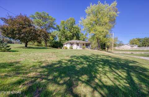 5064 Town Creek Rd, Lenoir City, TN 37772