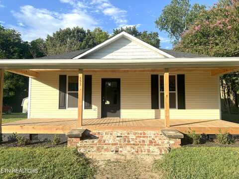 151 S Jackson St, Athens, TN 37303