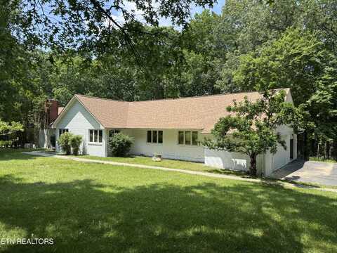 696 Laurel Circle, Crossville, TN 38555