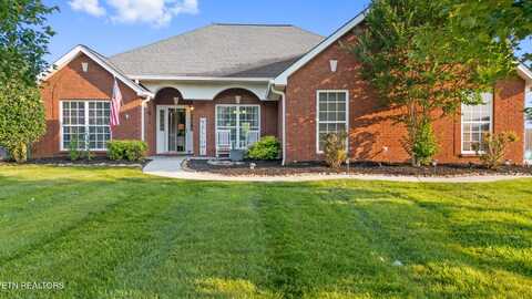 361 S Wingate Way, Lenoir City, TN 37771