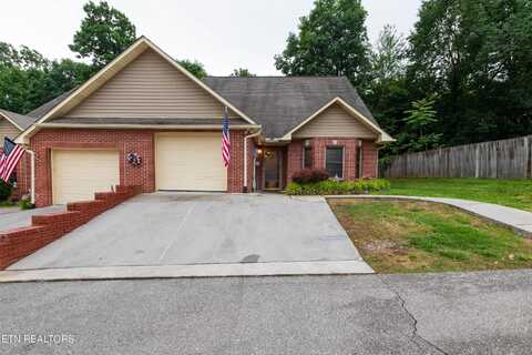 137 Pinewood Drive, Lenoir City, TN 37771