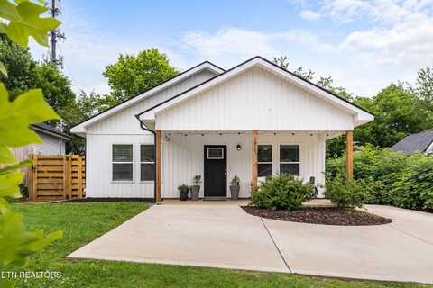 1016 Adams Ave, Knoxville, TN 37917