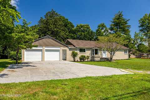 1301 Tuckaleechee Tr, Maryville, TN 37803