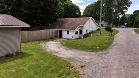 5613 W Palestine 2nd Street, Mentone, IN 46539