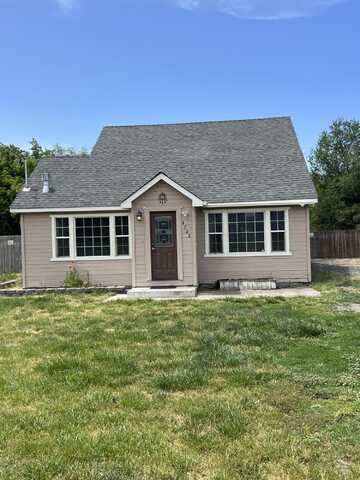 4702 Summers Lane, Klamath Falls, OR 97603