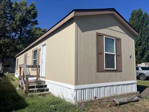 4000 Round Lake Road, Klamath Falls, OR 97601