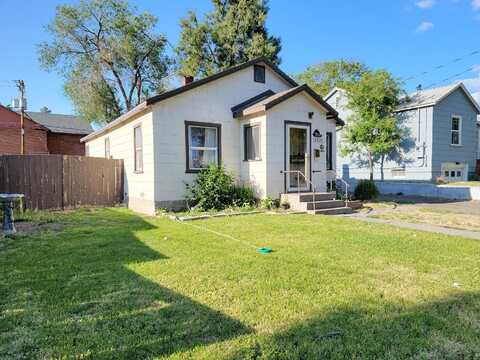 2221 Orchard Avenue, Klamath Falls, OR 97601