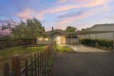 3428 Chelsea Street, Klamath Falls, OR 97601