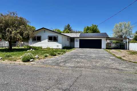 4463 Barry Avenue, Klamath Falls, OR 97603
