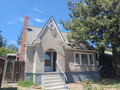 1530 Crescent Avenue, Klamath Falls, OR 97601