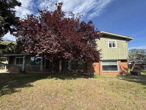 1043 Carlson Drive, Klamath Falls, OR 97603