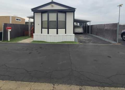 324 magnolia ave sp 12, Lemoore, CA 93245