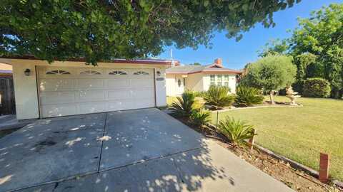 11157 Dan Drive, Armona, CA 93202