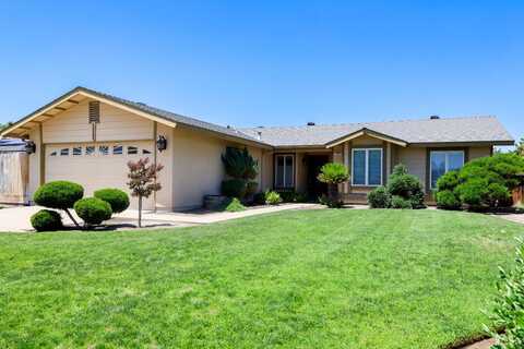 902 Lakewood Drive, Hanford, CA 93230