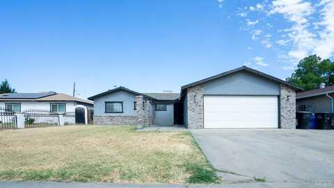 735 Manor Avenue, Hanford, CA 93230