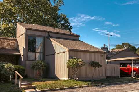 1905 N West Lane, Kerrville, TX 78028