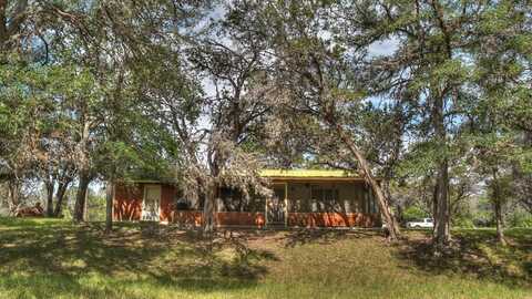 154 Weston Road, Leakey, TX 78873