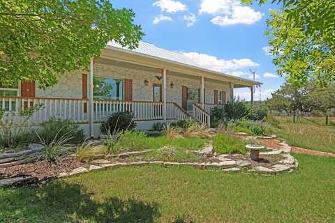 5800 Center Point Rd, Fredericksburg, TX 78624
