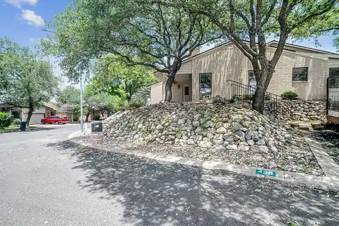 428 Summit Circle, Fredericksburg, TX 78624