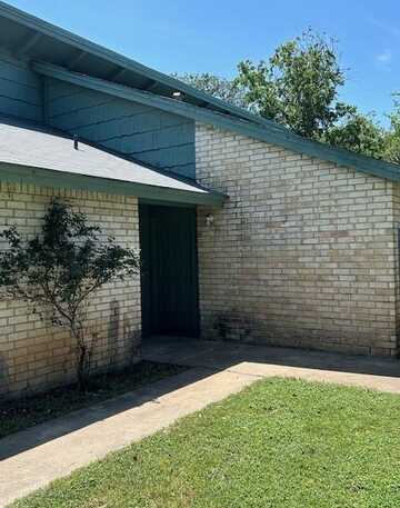 516 B Tomahawk Trail, Kerrville, TX 78028