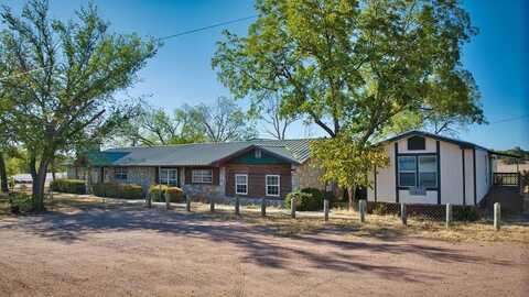 717 E Rainey St, Mason, TX 76856