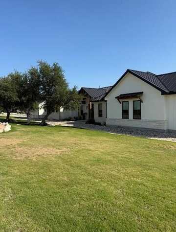 121 Center Oaks Court, Kerrville, TX 78028