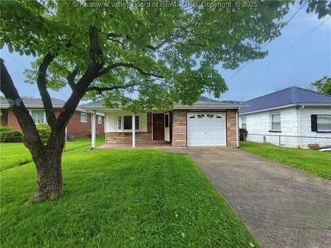121 W Reynolds Avenue, Belle, WV 25015