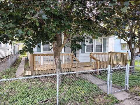 537 18th Street, Dunbar, WV 25064