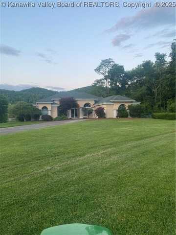11 Larabee Lane, Winfield, WV 25213