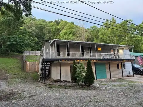 4948 Charleston Road, Poca, WV 25159