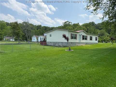 195 Jason Lane, Leon, WV 25123