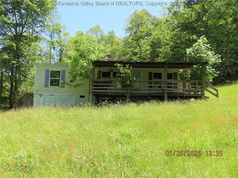 612 Cabin Run Road, Le Roy, WV 25252