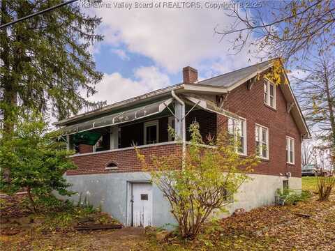 412 C Street, Saint Albans, WV 25177