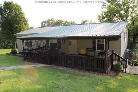 2888 Bear Wallow Road, Leon, WV 25123